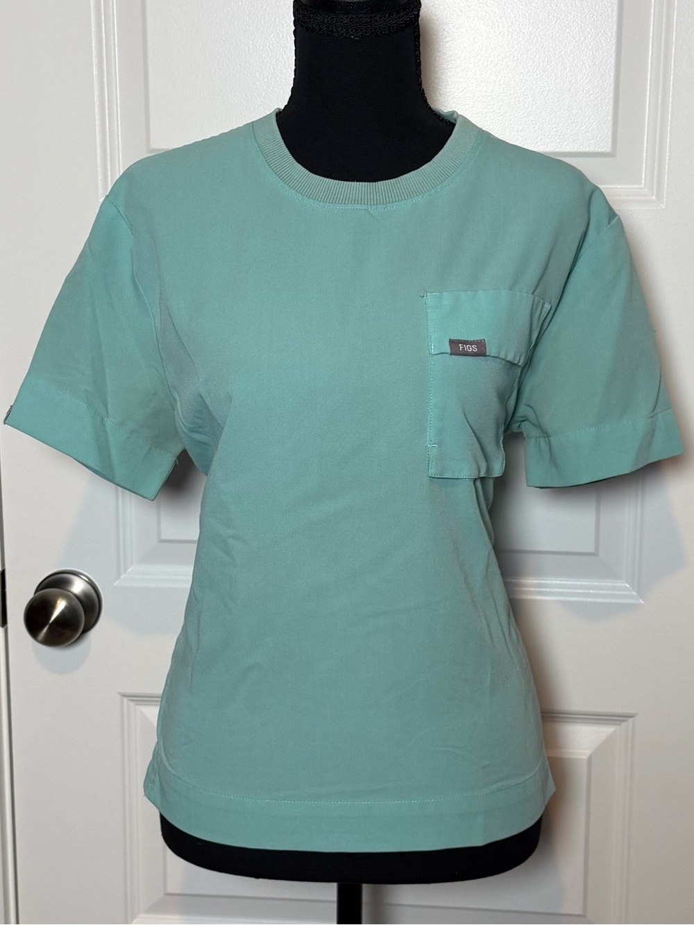 FIGS Technical Collection Crewneck Scrub Top XXS Aqua Seafoam W215W1002